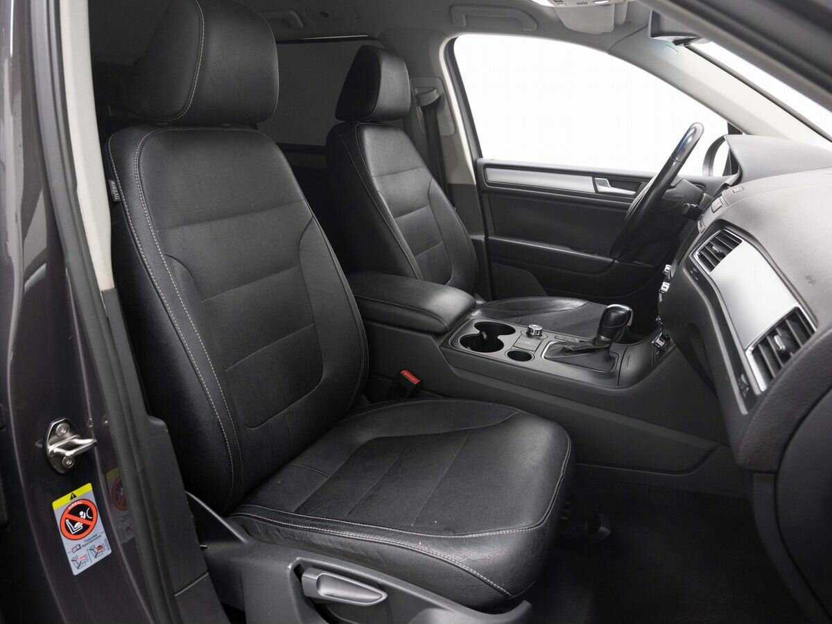 Купить Volkswagen Touareg с пробегом. Фото: #13