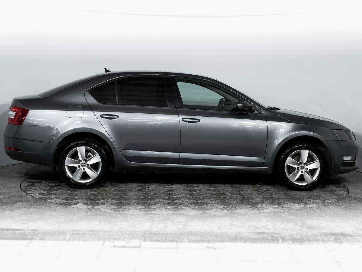 Купить Skoda Octavia с пробегом. Фото: #3