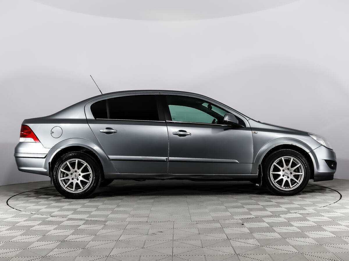 Купить Opel Astra с пробегом. Фото: #3