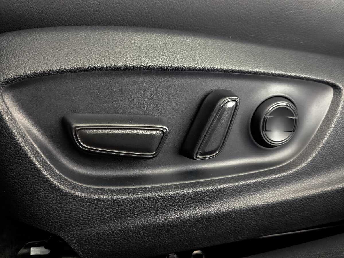 Купить Toyota Camry с пробегом. Фото: #18