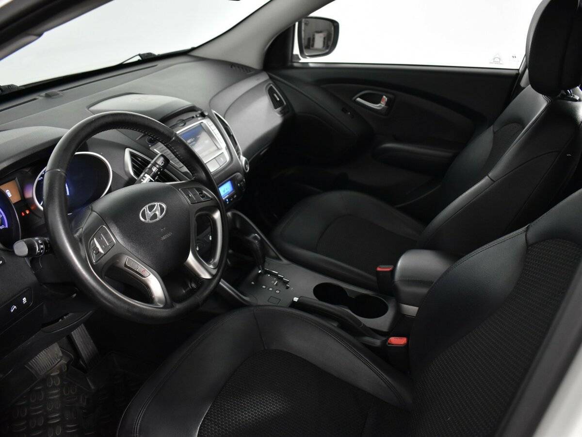 Купить Hyundai ix35 с пробегом. Фото: #8
