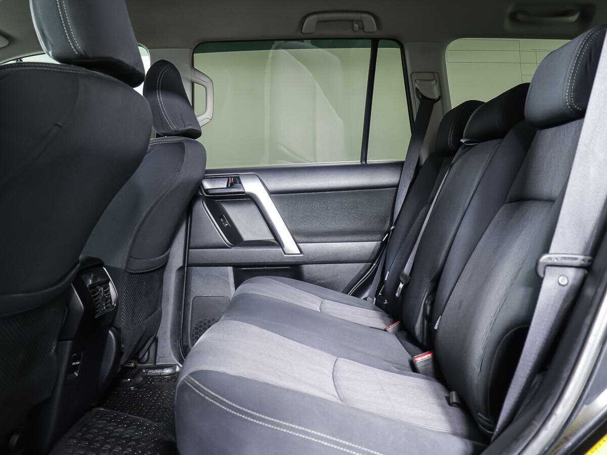 Купить Toyota Land Cruiser Prado с пробегом. Фото: #8