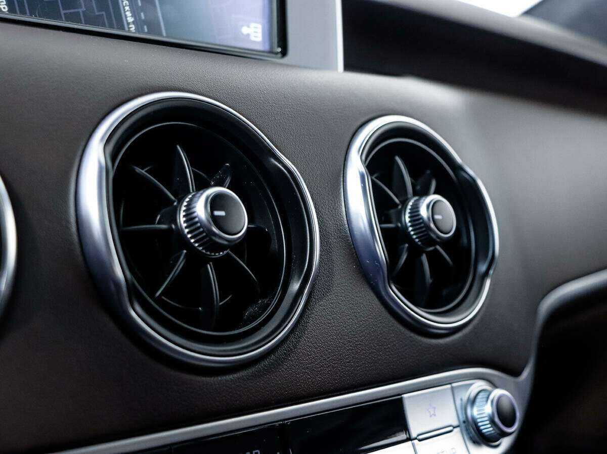 Купить Kia Stinger с пробегом. Фото: #18