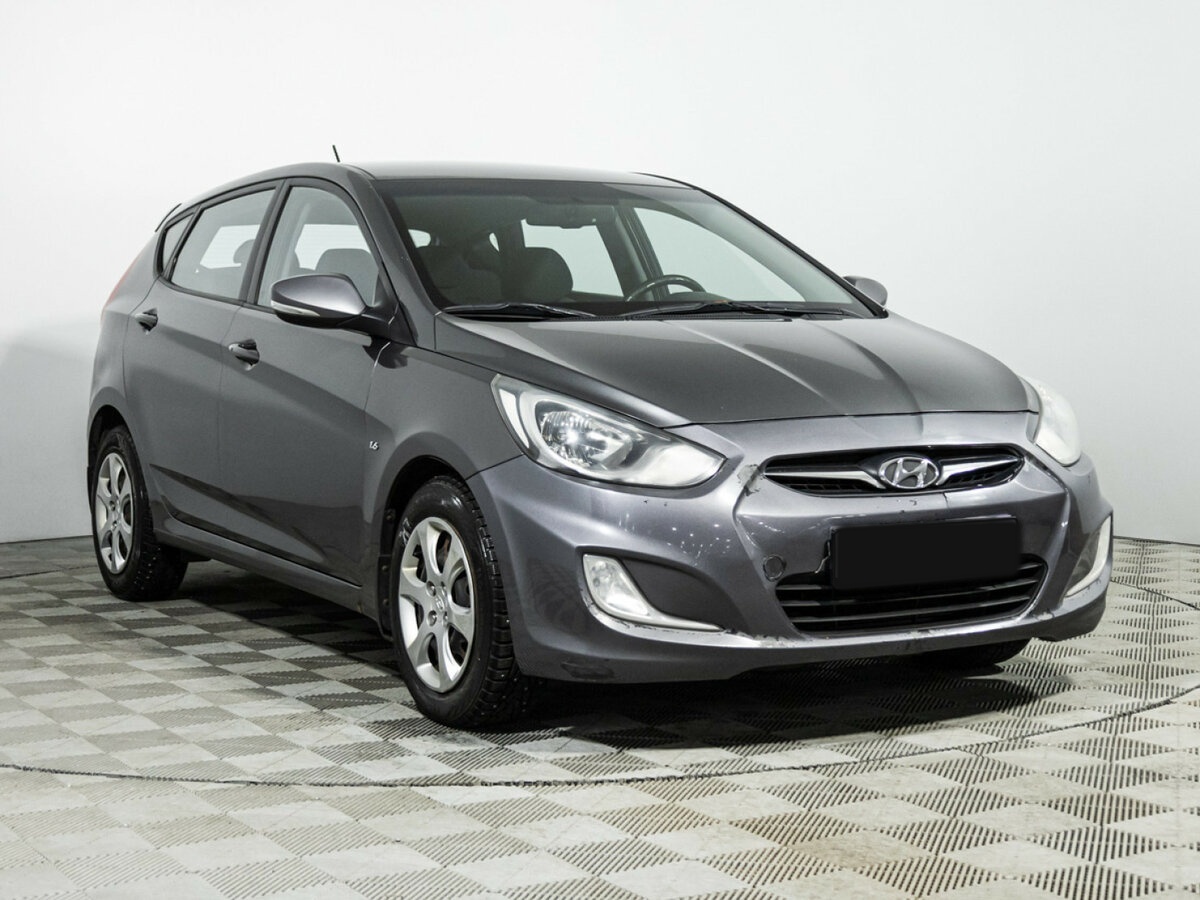 Купить Hyundai Solaris с пробегом. Фото: #2