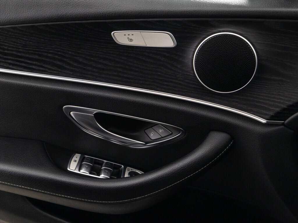 Купить Mercedes-Benz E-Класс с пробегом. Фото: #17