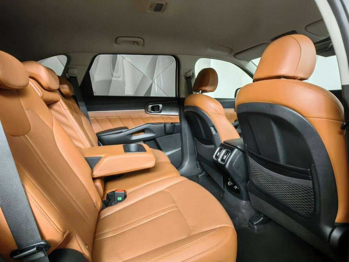 Купить Kia Sorento с пробегом. Фото: #11