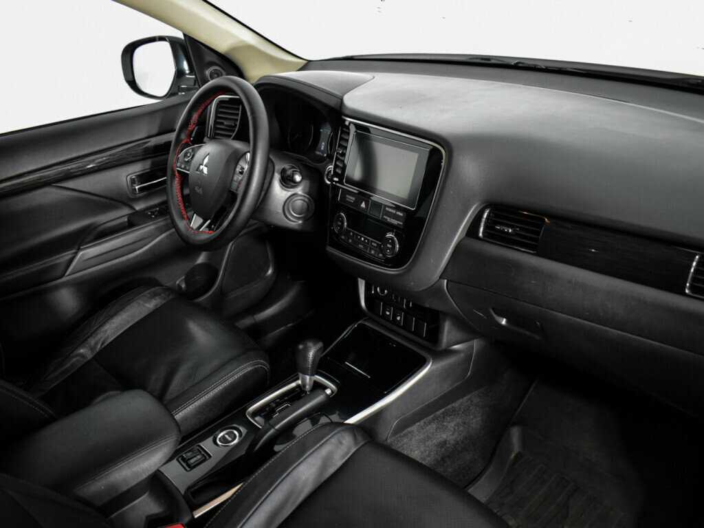 Купить Mitsubishi Outlander с пробегом. Фото: #12
