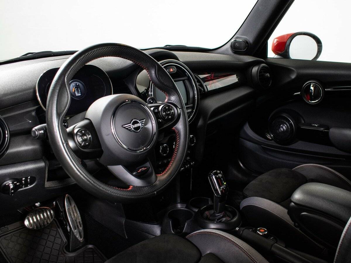 Купить Mini Hatch с пробегом. Фото: #12