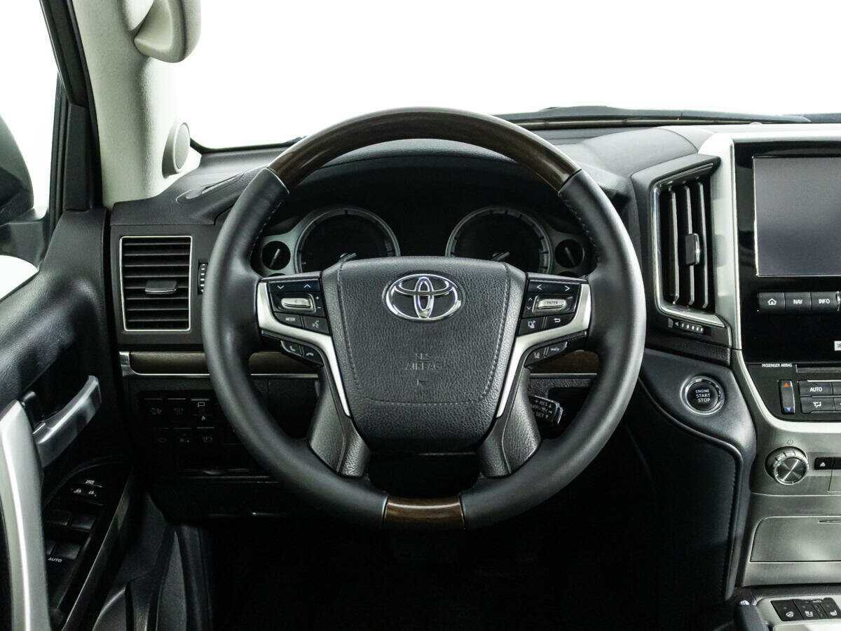Купить Toyota Land Cruiser с пробегом. Фото: #25