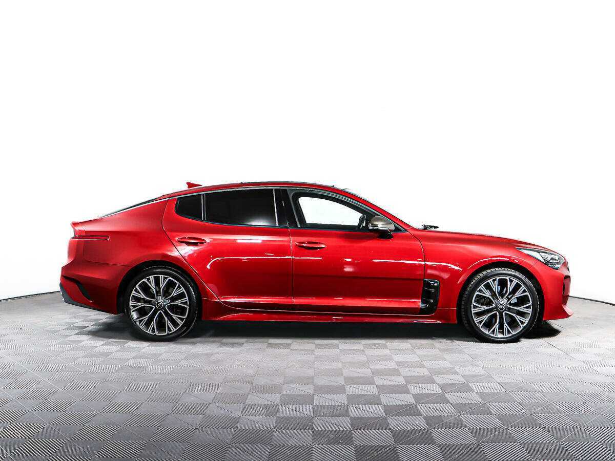 Купить Kia Stinger с пробегом. Фото: #2