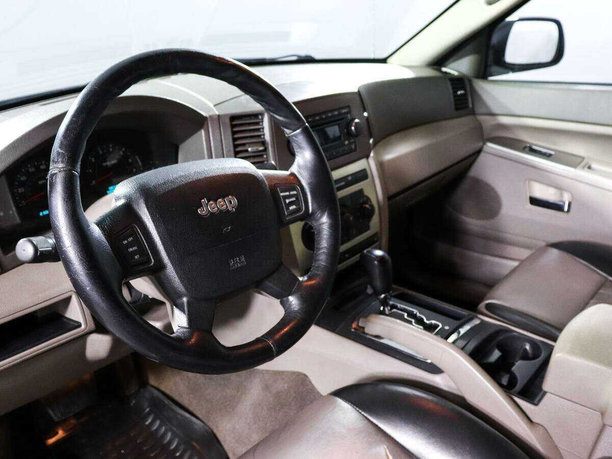 Купить Jeep Grand Cherokee с пробегом. Фото: #13
