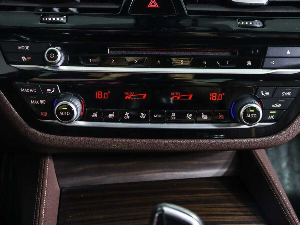 Купить BMW 5 серии с пробегом. Фото: #25