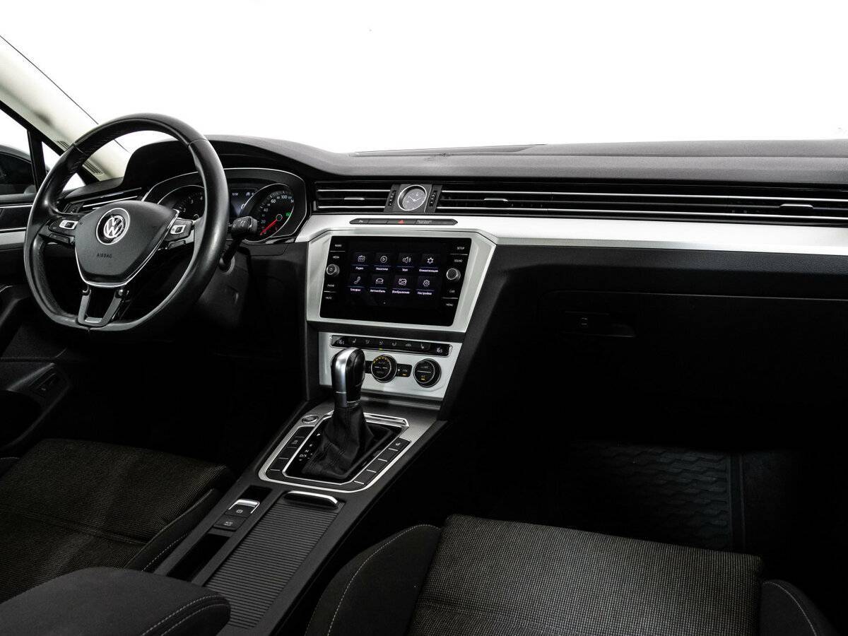 Купить Volkswagen Passat с пробегом. Фото: #7
