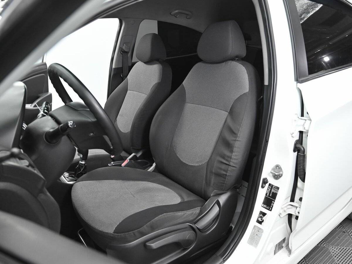 Купить Hyundai Solaris с пробегом. Фото: #6