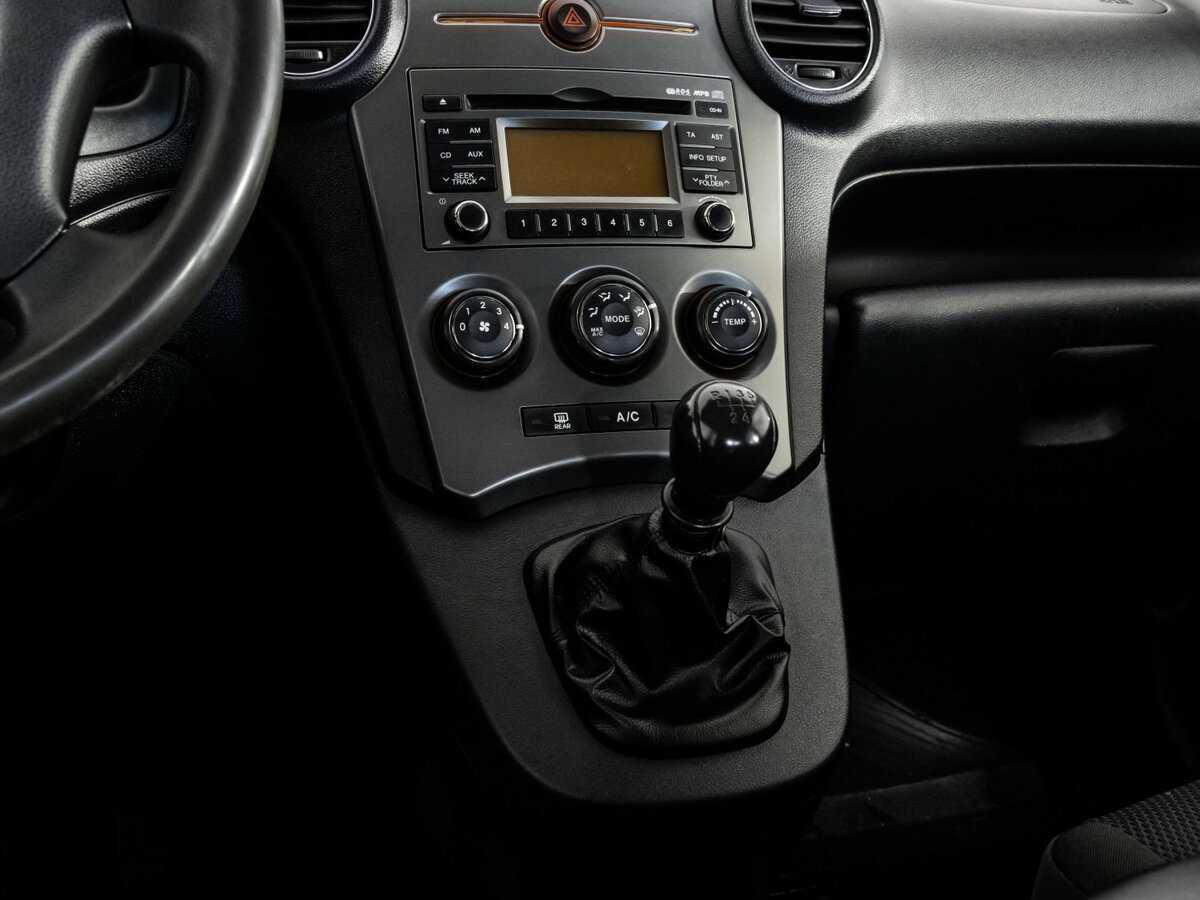 Купить Kia Carens с пробегом. Фото: #9