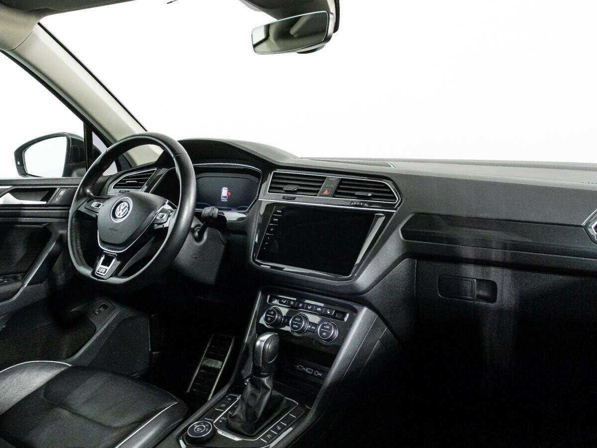 Купить Volkswagen Tiguan с пробегом. Фото: #9