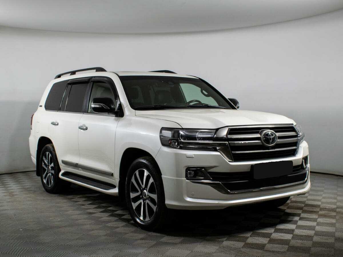 Купить Toyota Land Cruiser с пробегом. Фото: #2