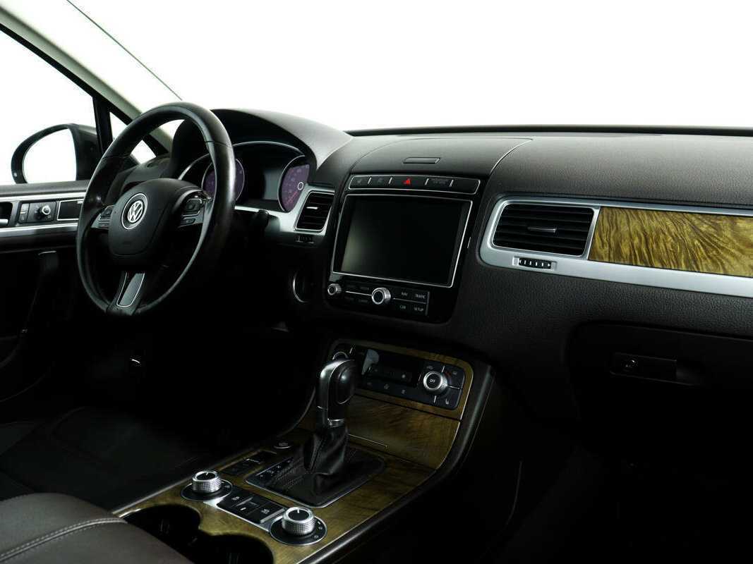 Купить Volkswagen Touareg с пробегом. Фото: #8