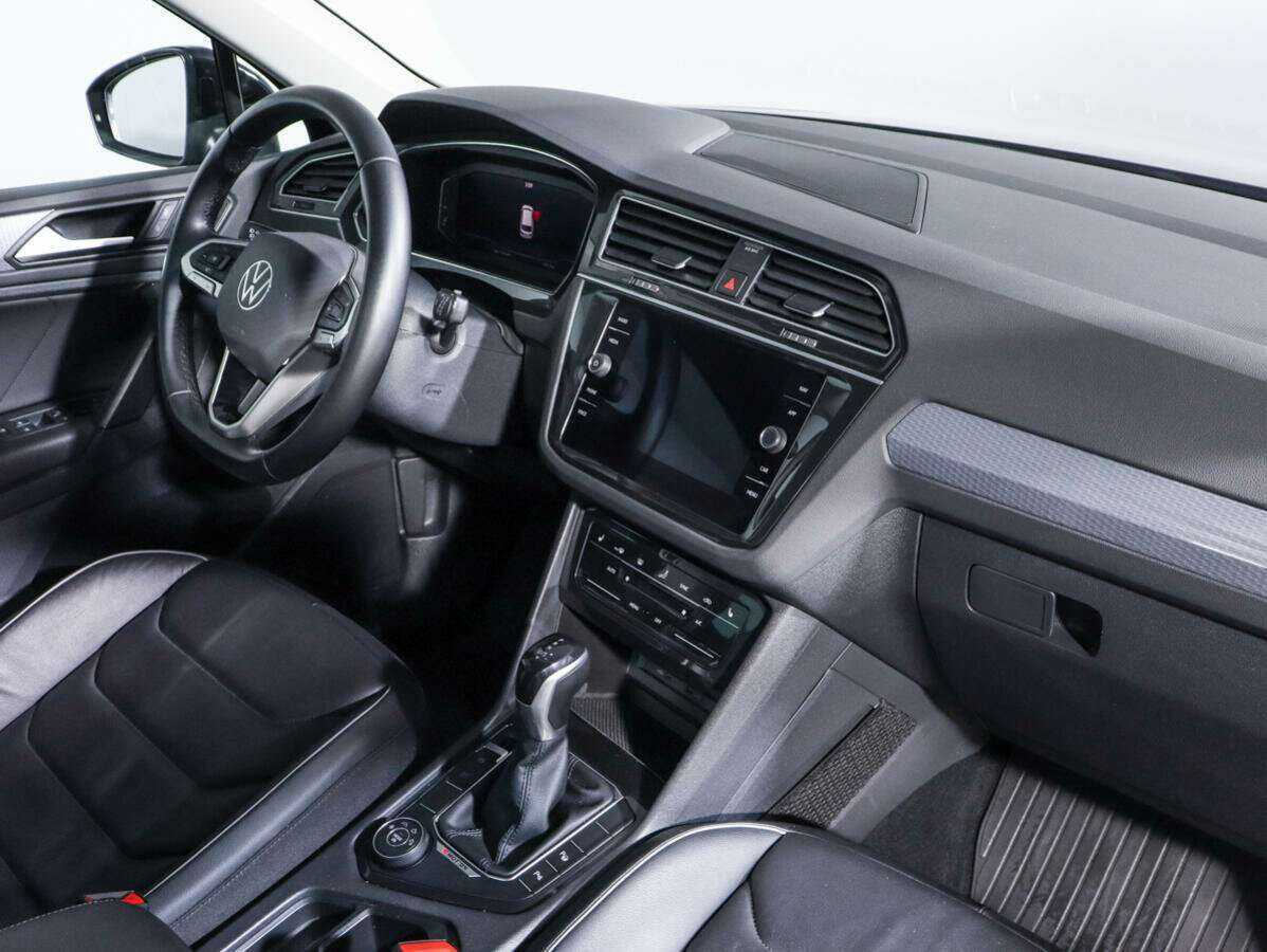 Купить Volkswagen Tiguan с пробегом. Фото: #8