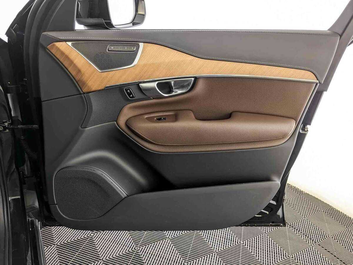 Купить Volvo XC90 с пробегом. Фото: #20