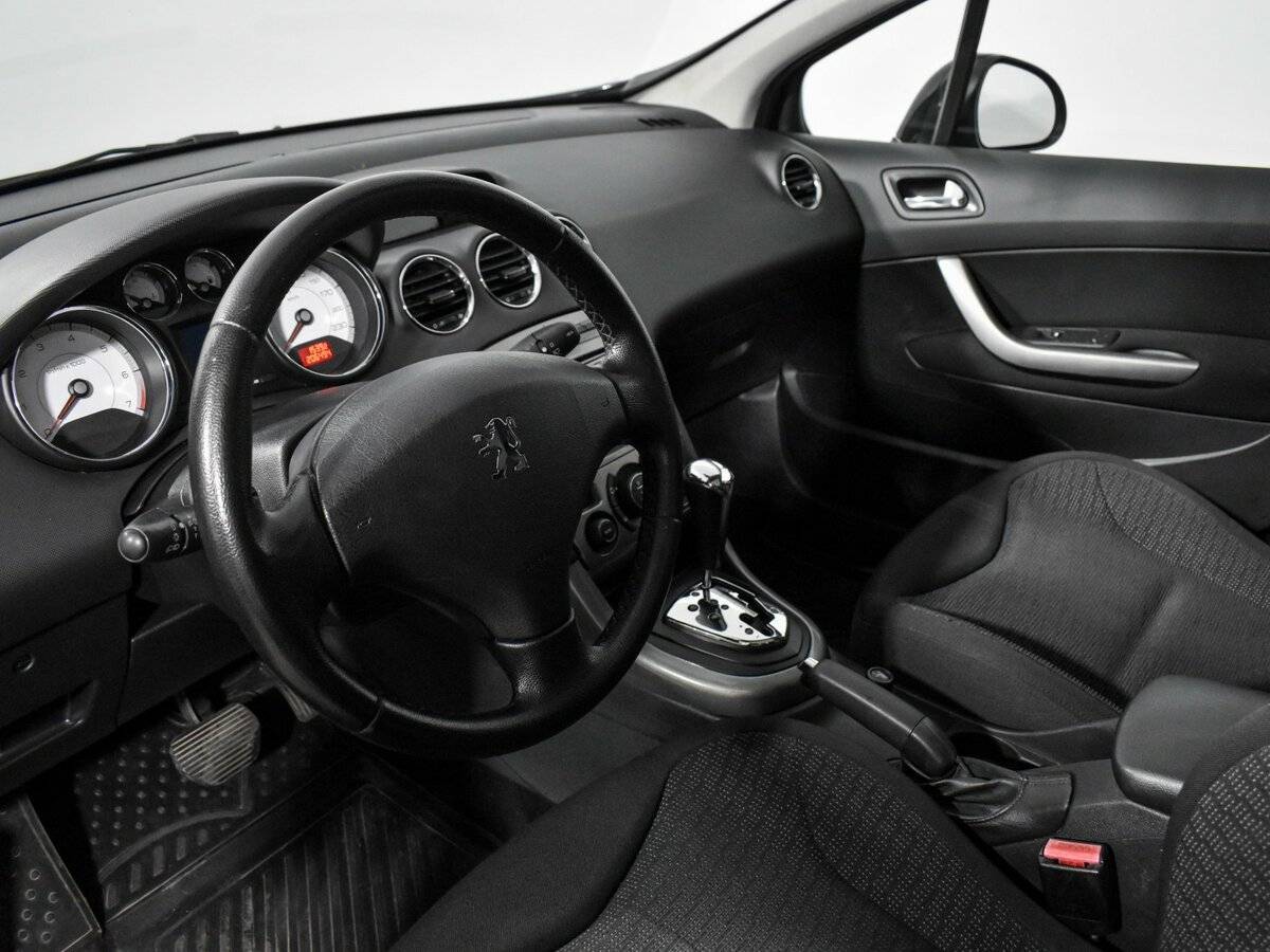 Купить Peugeot 308 с пробегом. Фото: #7