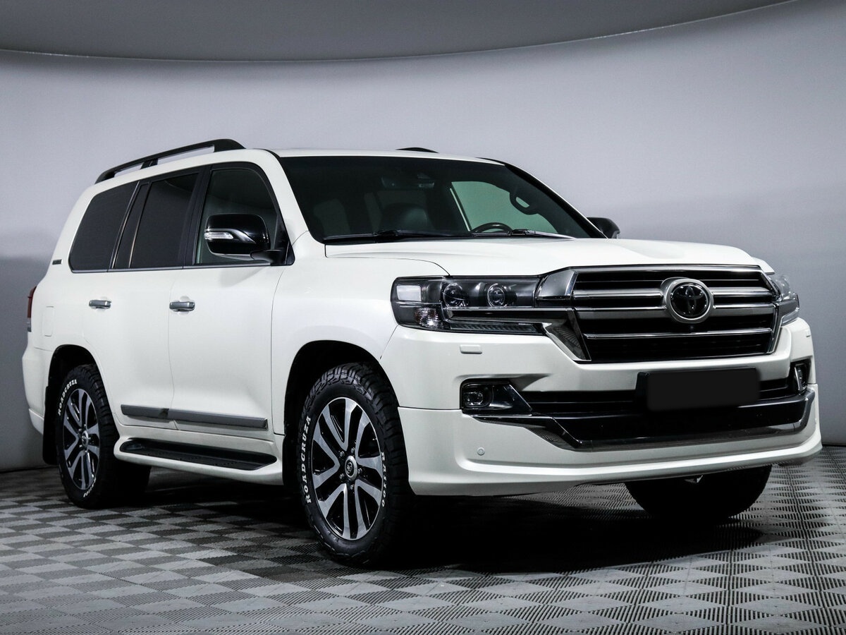 Купить Toyota Land Cruiser с пробегом. Фото: #2