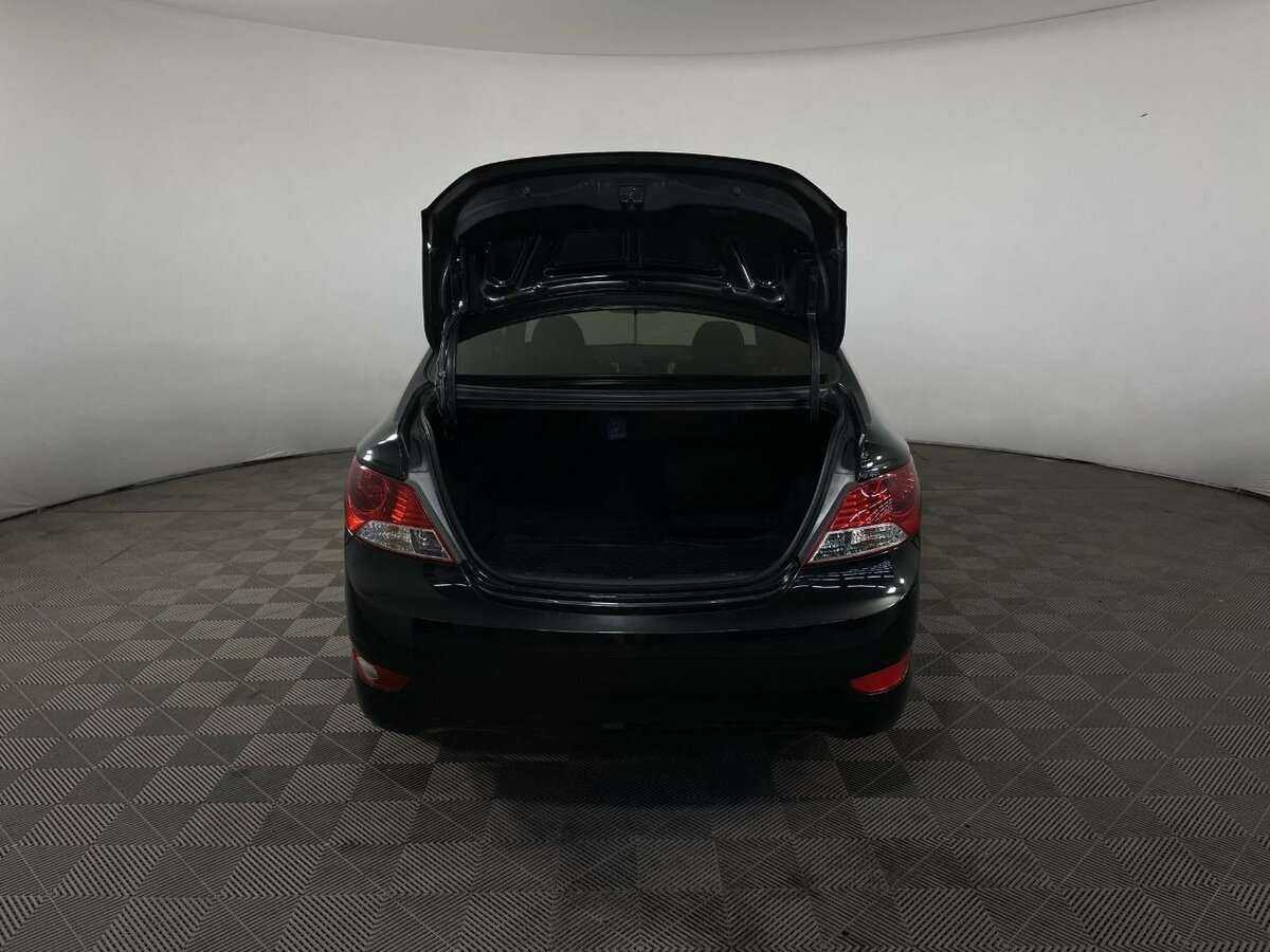 Купить Hyundai Solaris с пробегом. Фото: #17