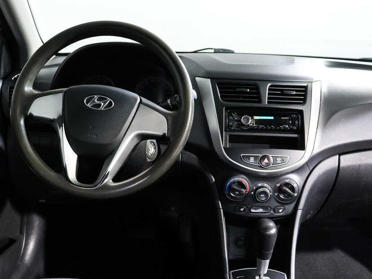 Купить Hyundai Solaris с пробегом. Фото: #11