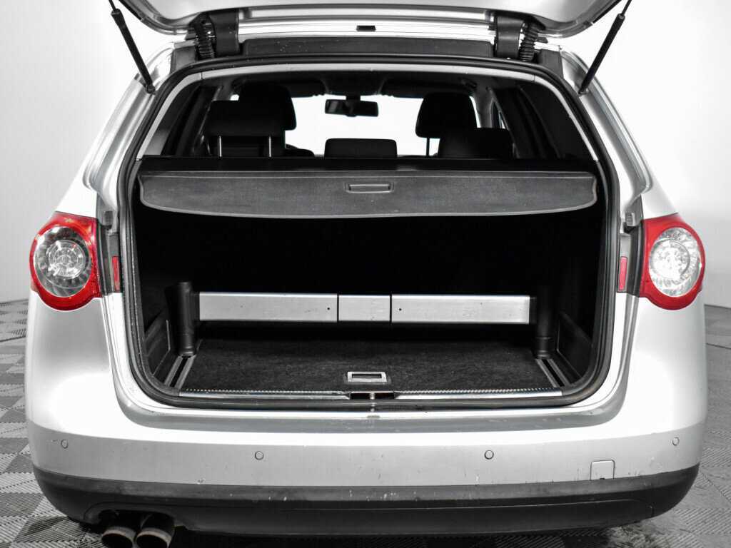 Купить Volkswagen Passat с пробегом. Фото: #12