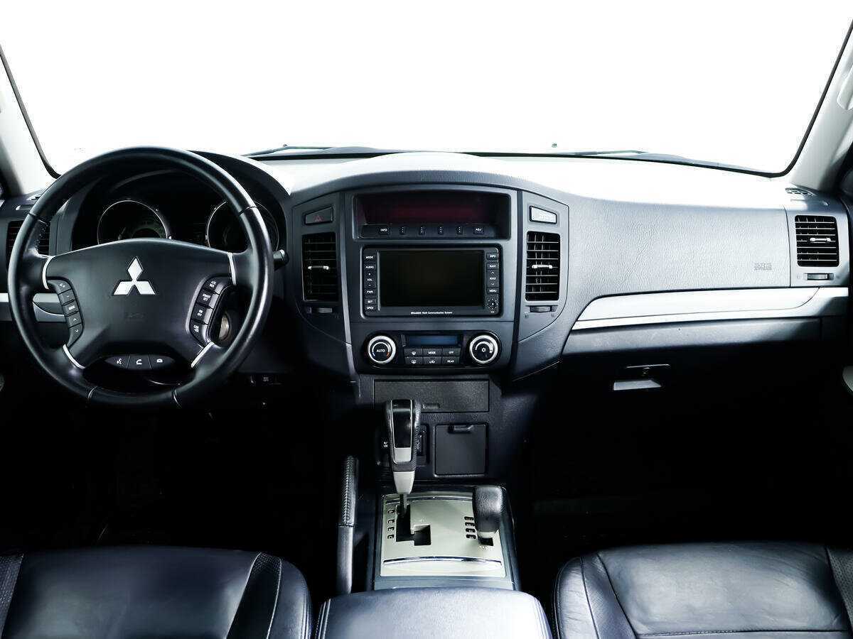 Купить Mitsubishi Pajero с пробегом. Фото: #7