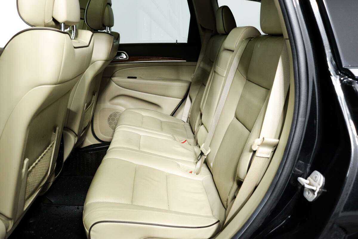 Купить Jeep Grand Cherokee с пробегом. Фото: #9