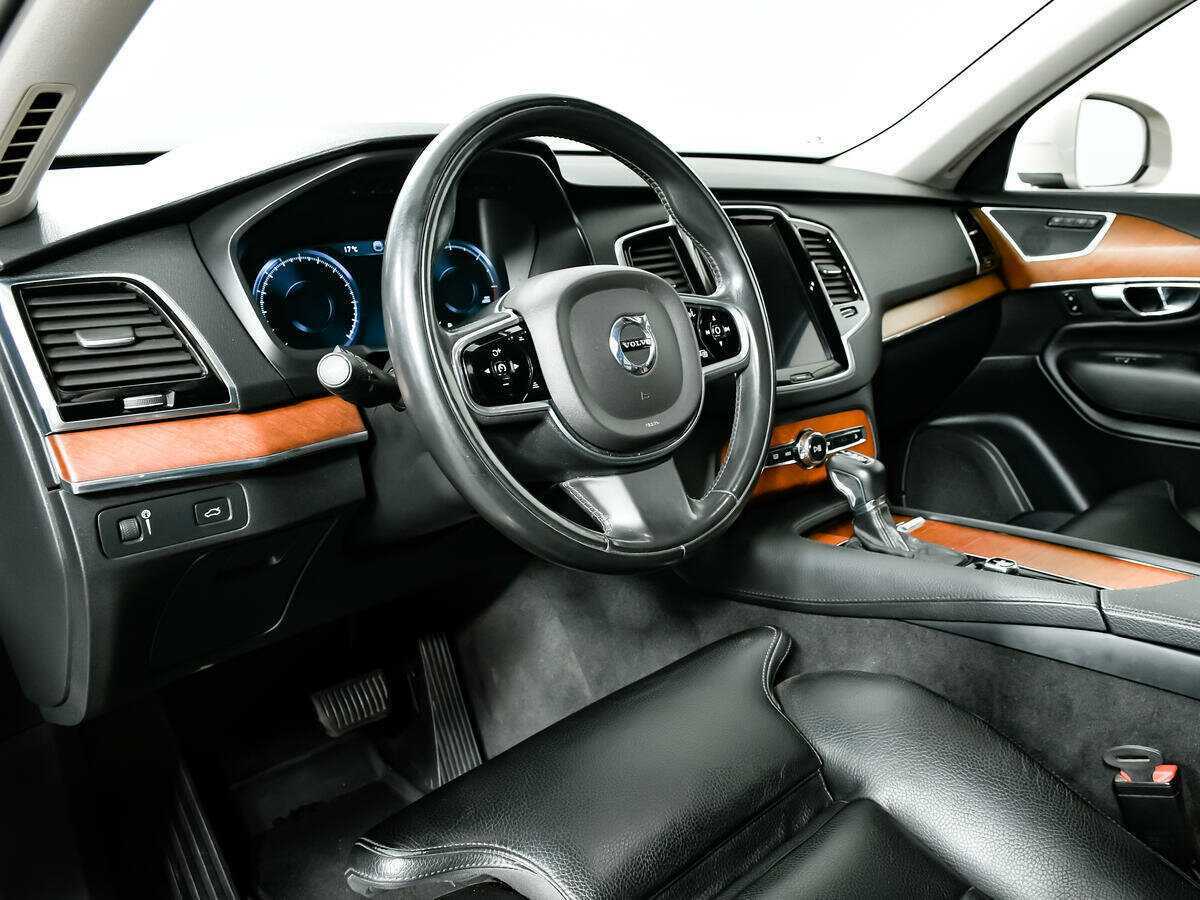 Купить Volvo XC90 с пробегом. Фото: #10
