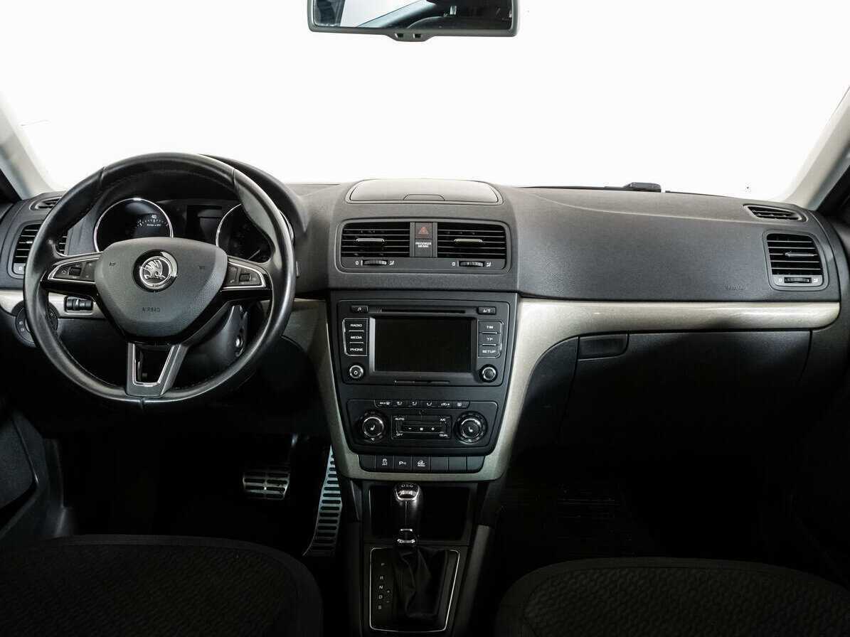 Купить Skoda Yeti с пробегом. Фото: #9