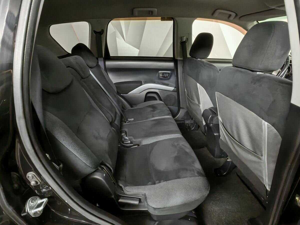 Купить Mitsubishi Outlander с пробегом. Фото: #11
