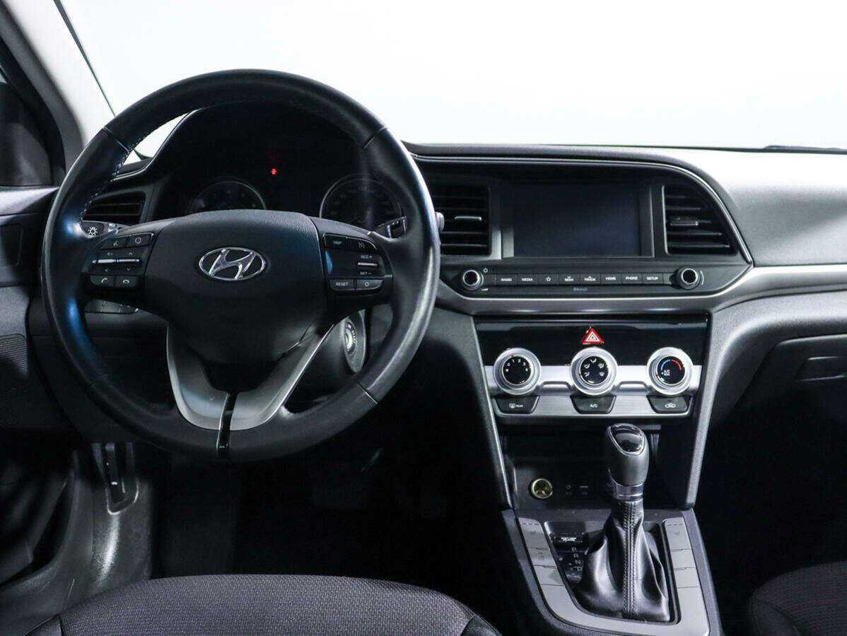Купить Hyundai Elantra с пробегом. Фото: #8