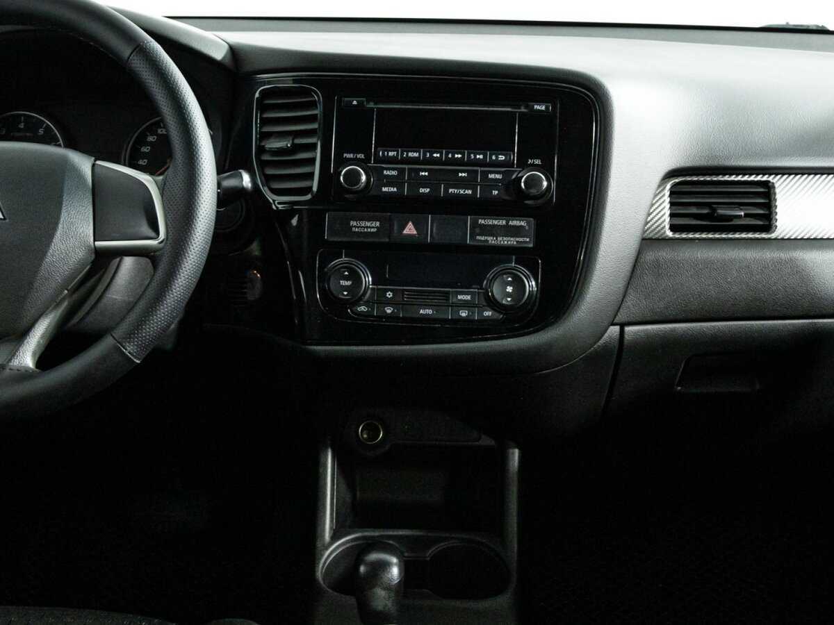 Купить Mitsubishi Outlander с пробегом. Фото: #13