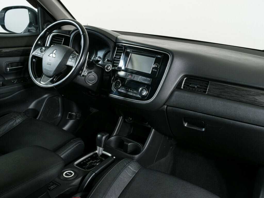 Купить Mitsubishi Outlander с пробегом. Фото: #7