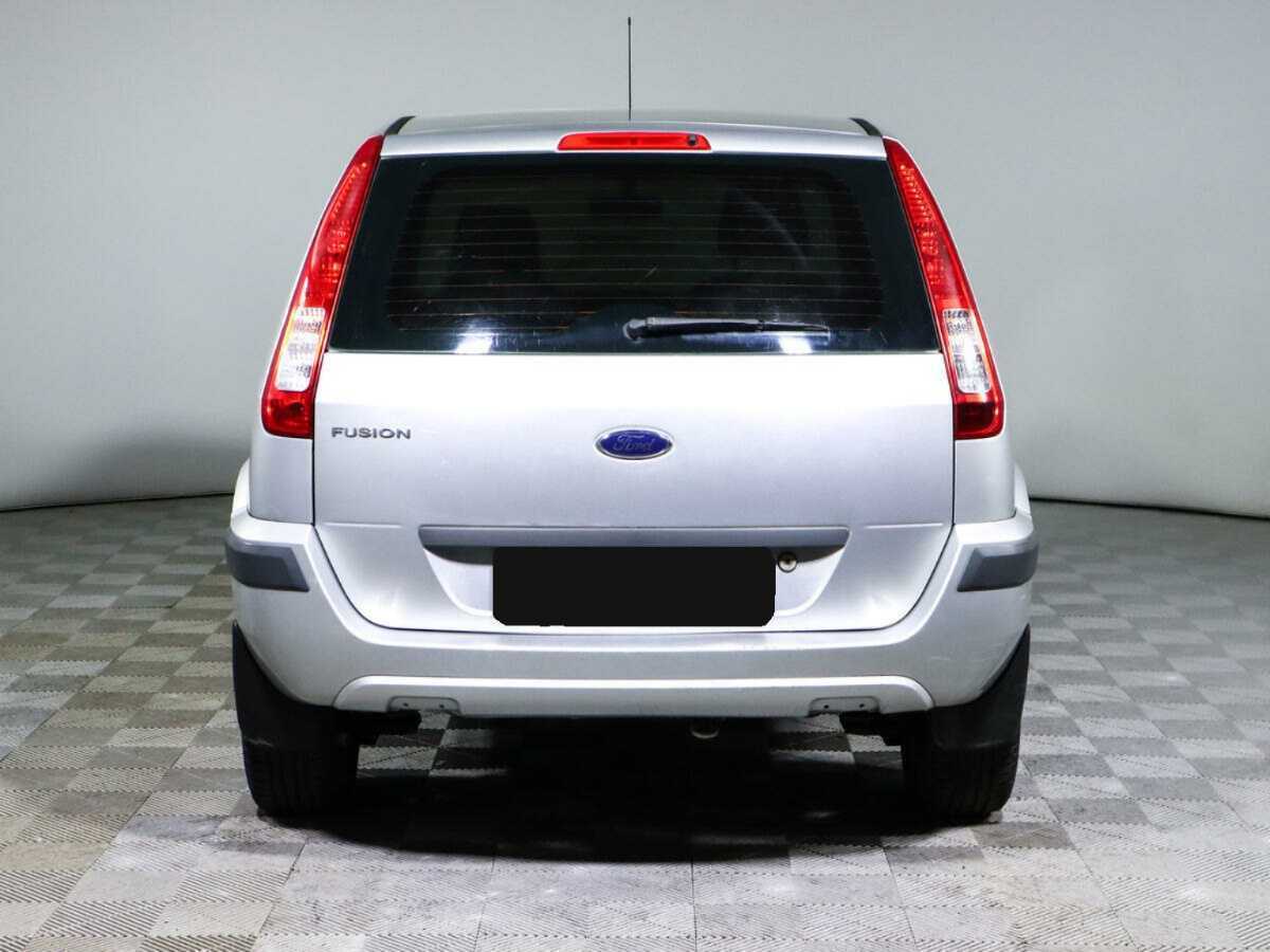 Купить Ford Fusion с пробегом. Фото: #4