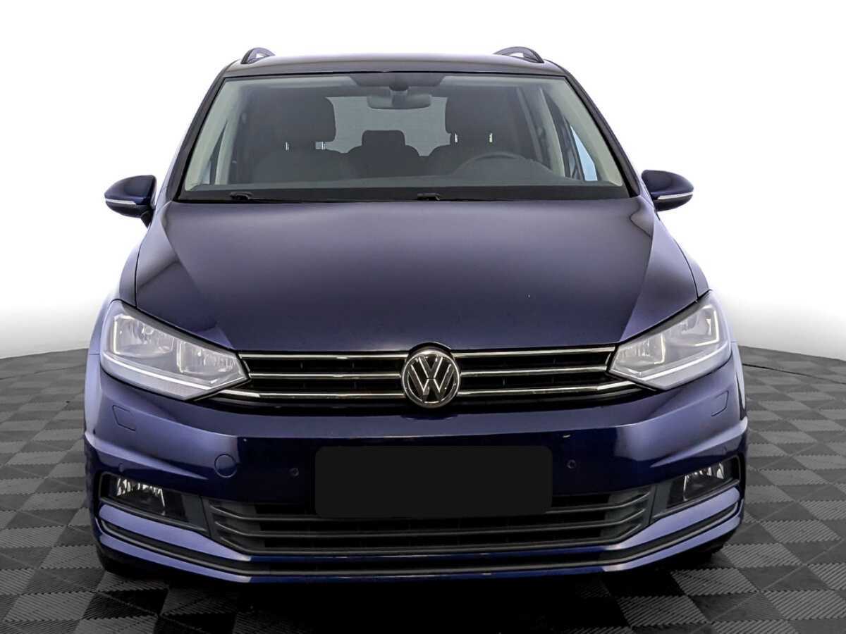 Купить Volkswagen Touran с пробегом. Фото: #1