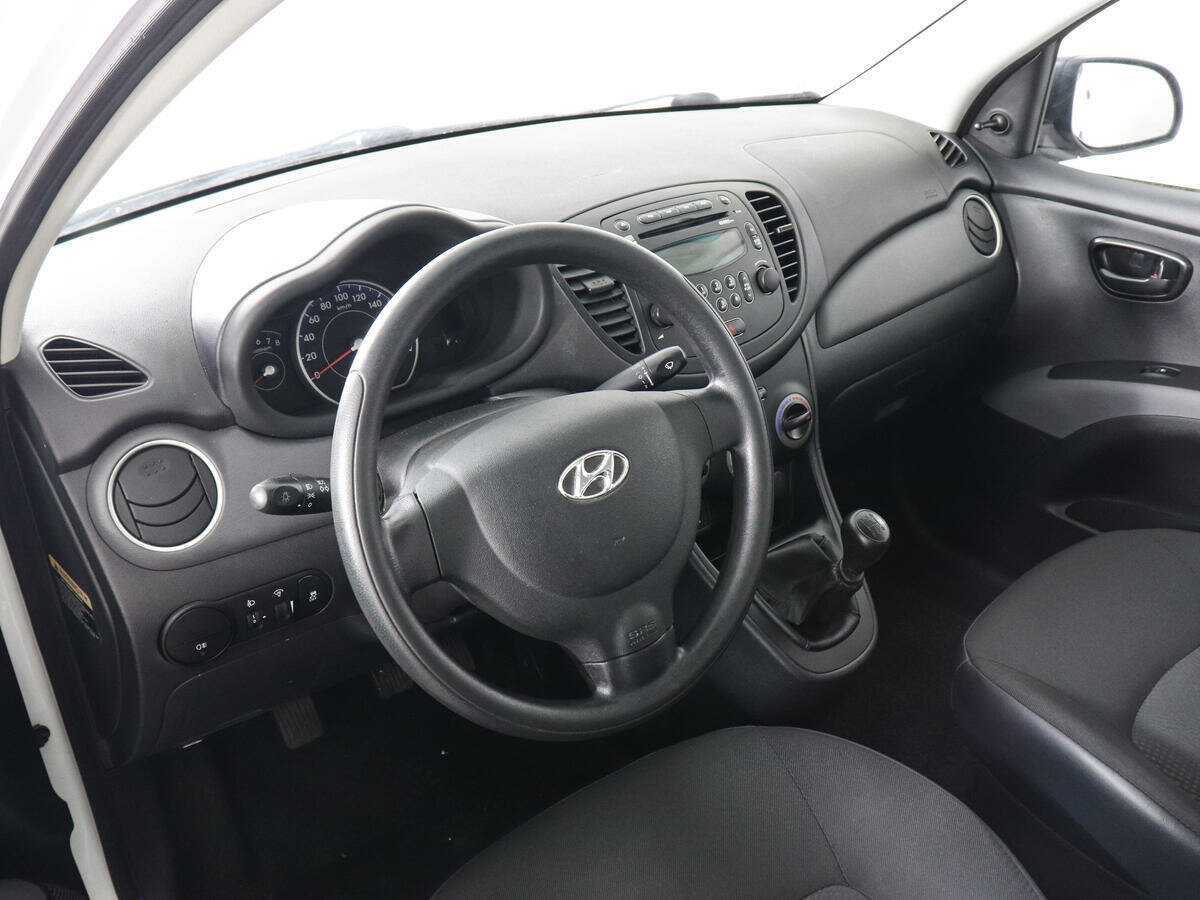 Купить Hyundai i10 с пробегом. Фото: #4