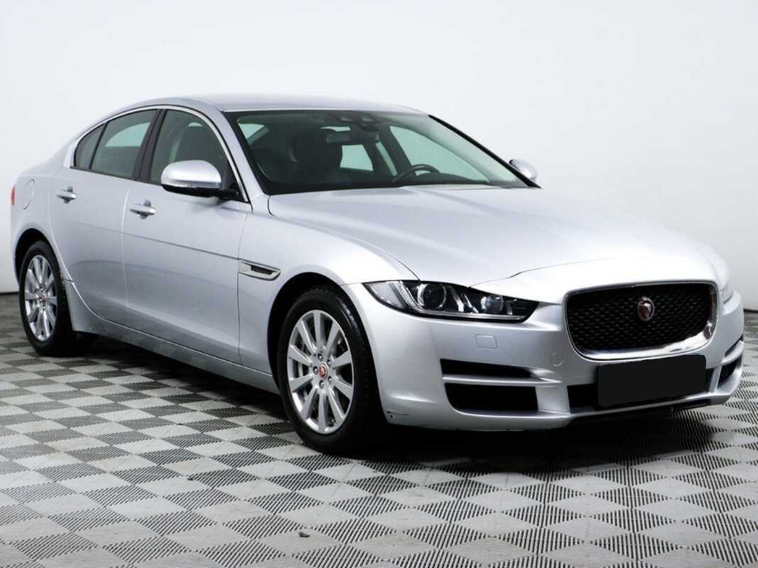 Купить Jaguar XE с пробегом. Фото: #2