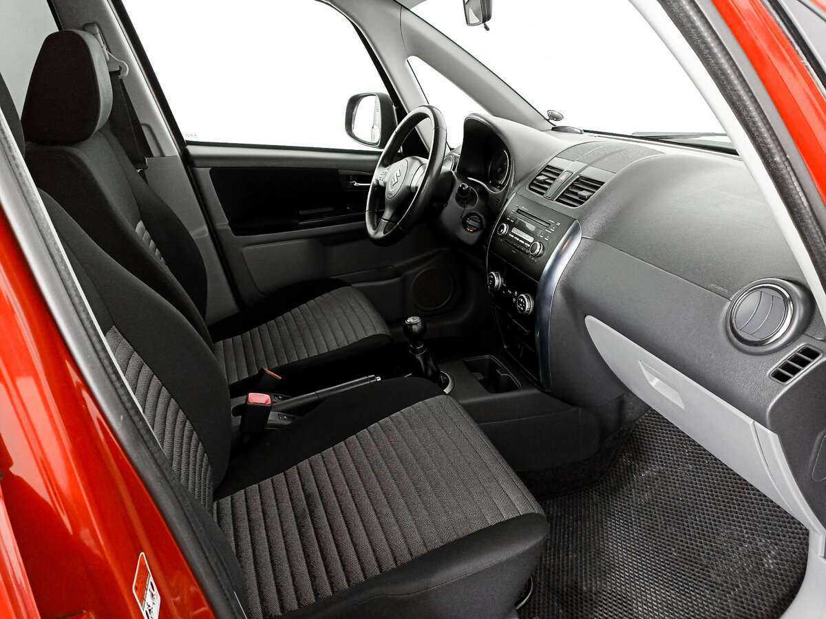 Купить Suzuki SX4 с пробегом. Фото: #7