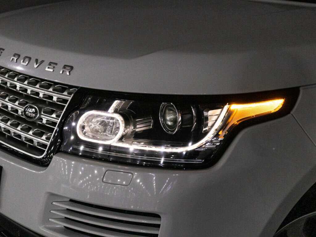Купить Land Rover Range Rover с пробегом. Фото: #32
