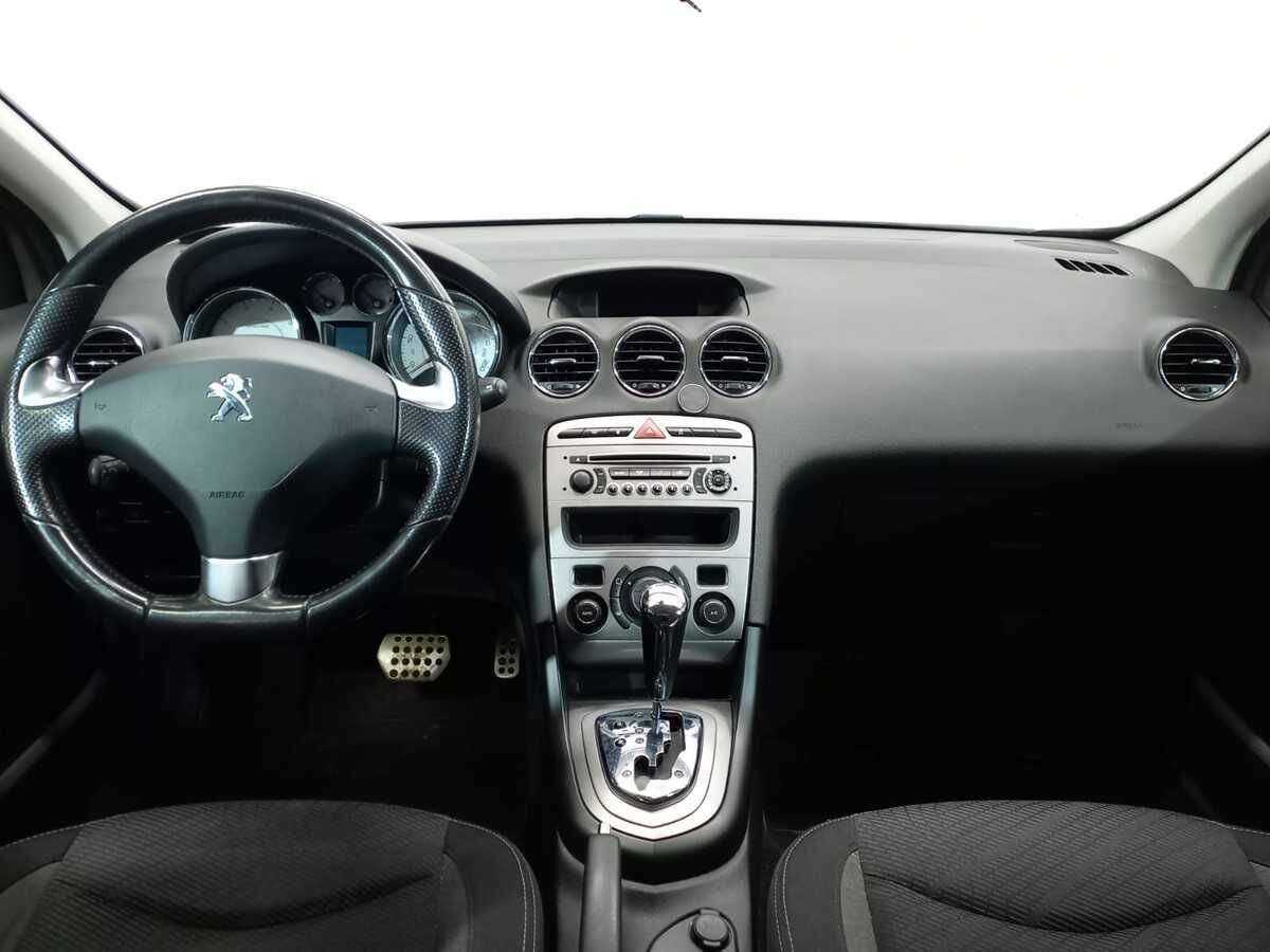Купить Peugeot 408 с пробегом. Фото: #8