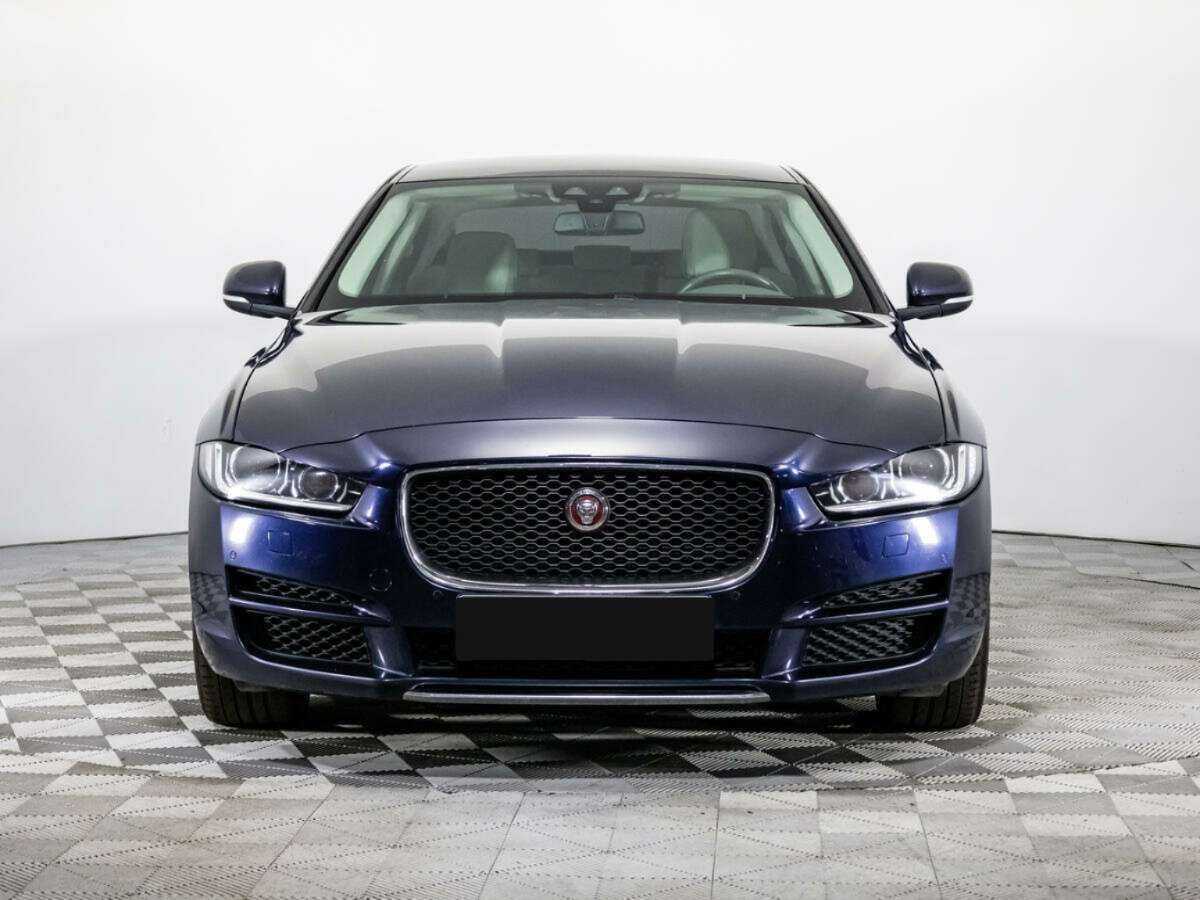 Купить Jaguar XE с пробегом. Фото: #1