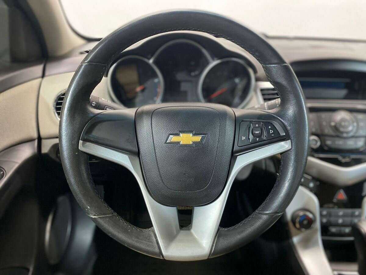 Купить Chevrolet Cruze с пробегом. Фото: #11