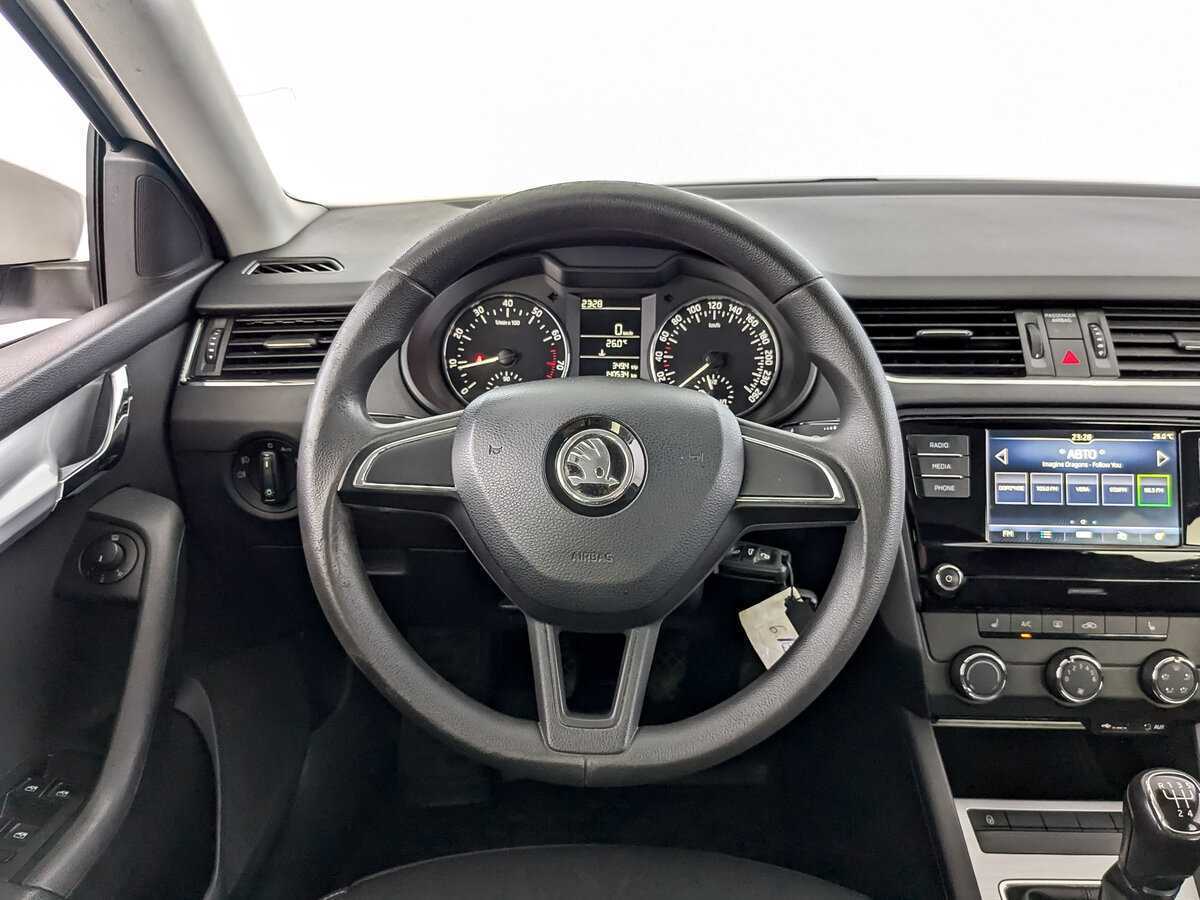Купить Skoda Octavia с пробегом. Фото: #16