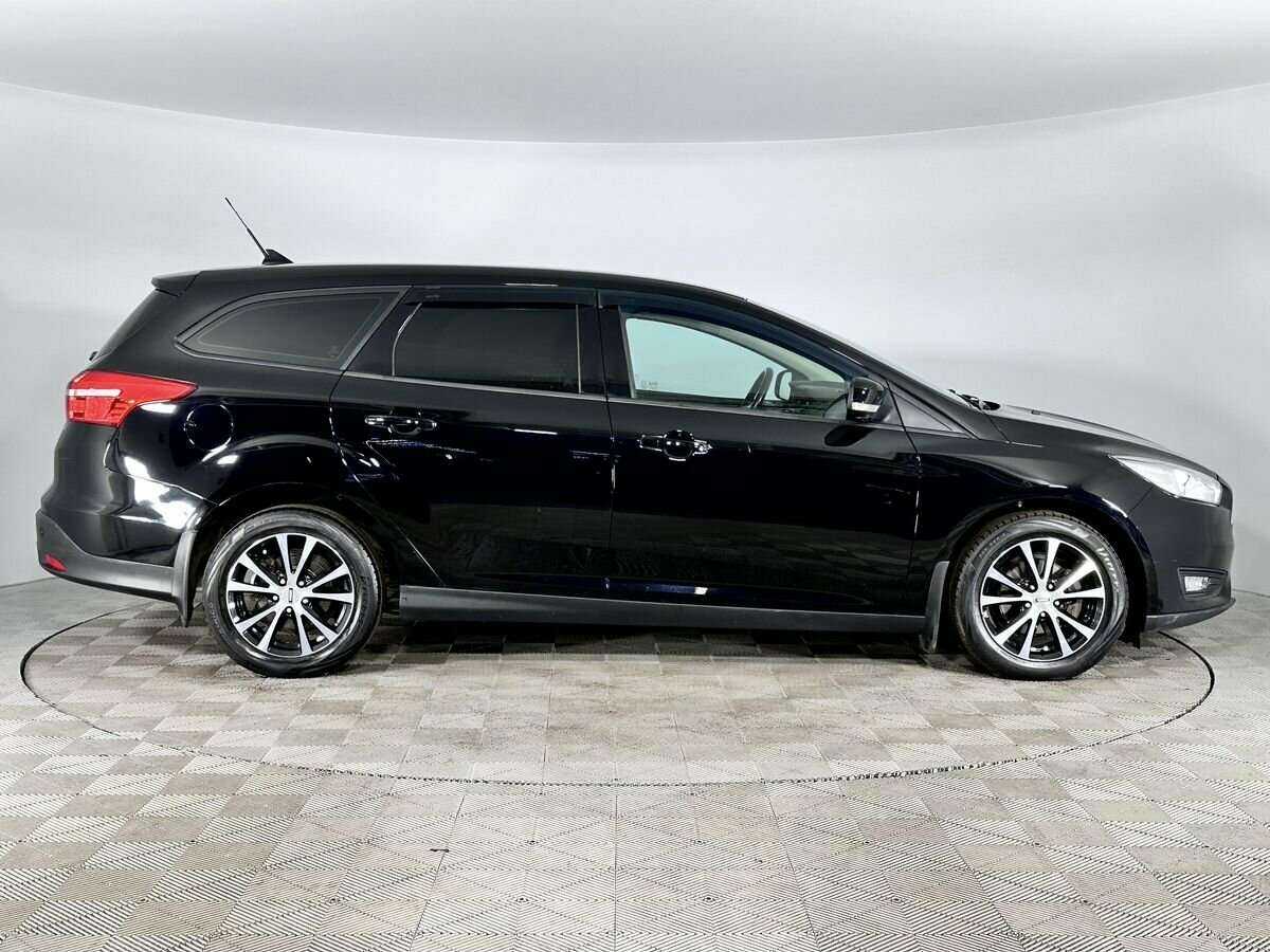 Купить Ford Focus с пробегом. Фото: #4
