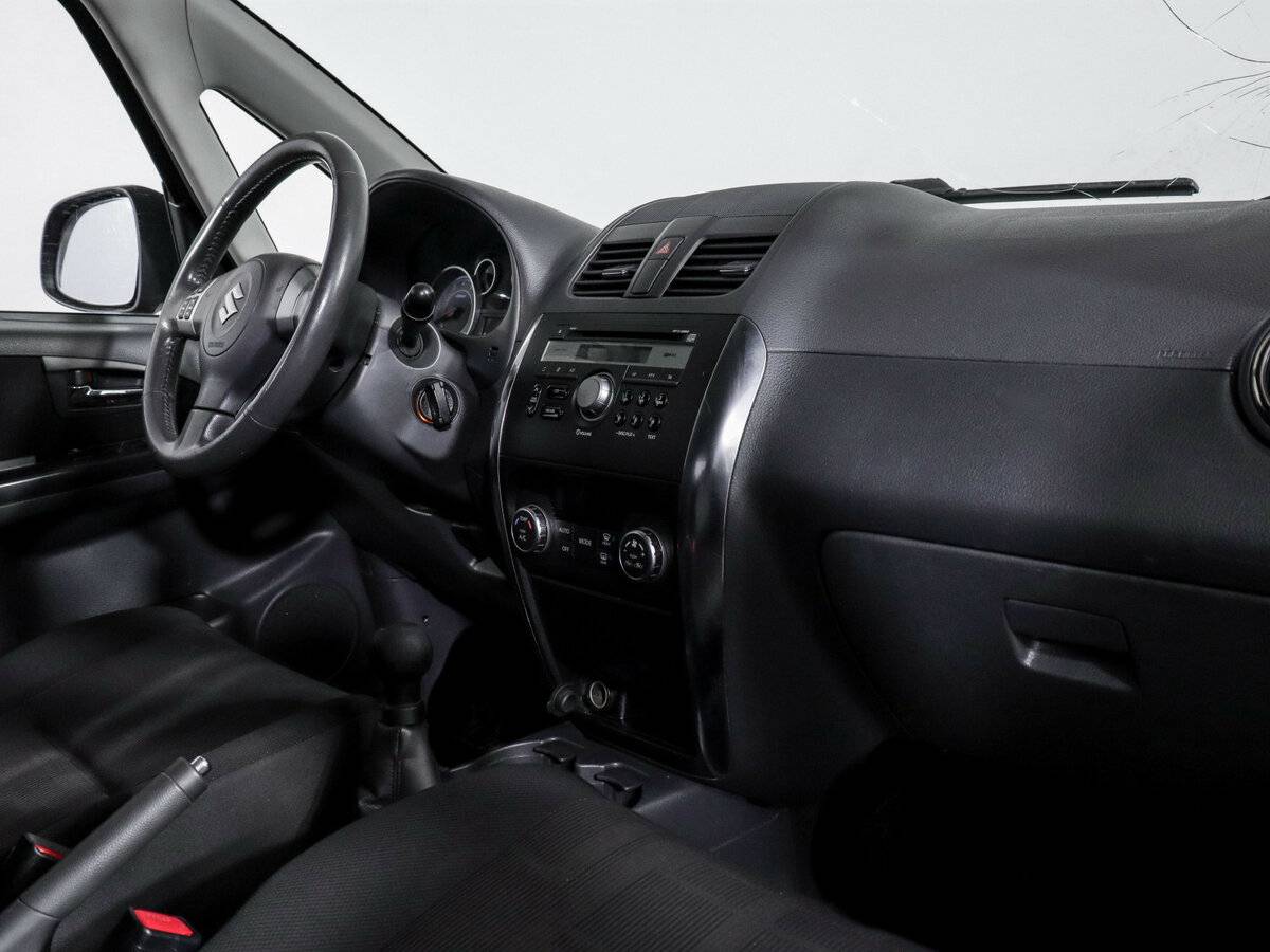 Купить Suzuki SX4 с пробегом. Фото: #6