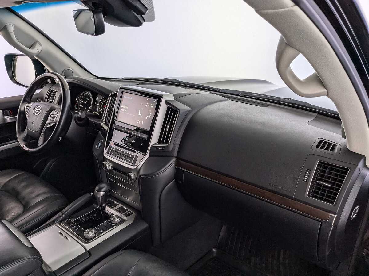 Купить Toyota Land Cruiser с пробегом. Фото: #12